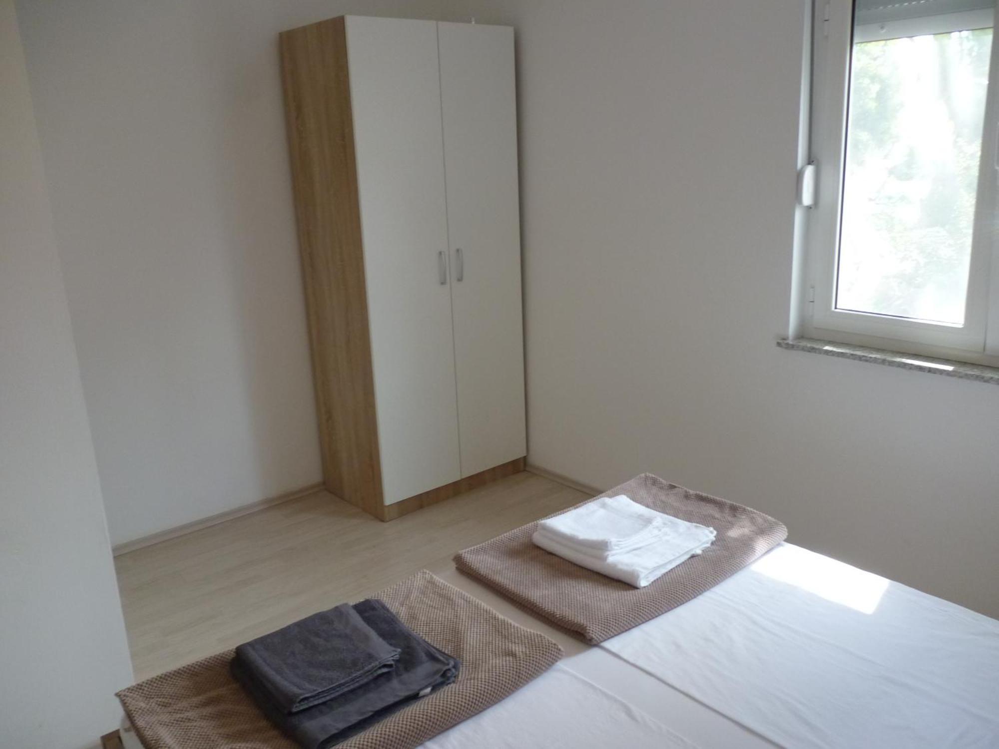 Apartments Lana - 30 M From The Sea Селине Стая снимка